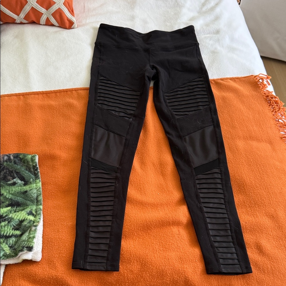 ALO Yoga Black Mesh Panel Leggings